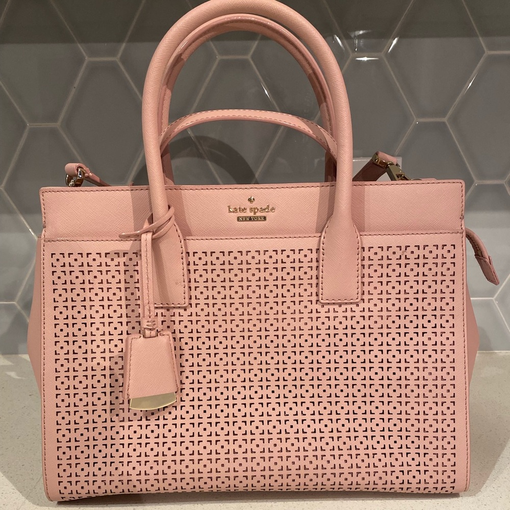 Kate Spade Gem Crossbody (like new condition) only worn a few times
